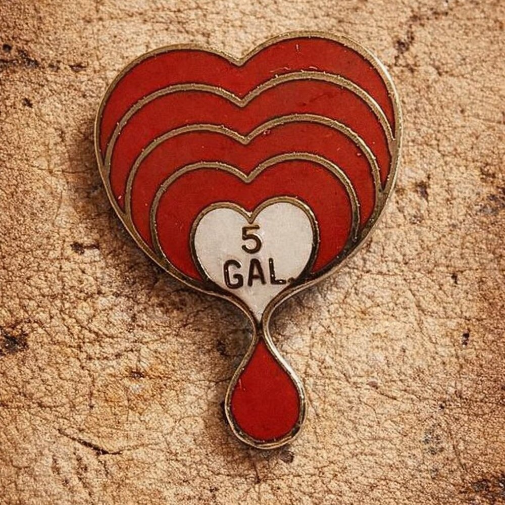 Blood Drive Five 5 Gallon Donor Award Vintage Lapel Pin